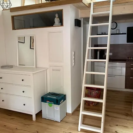 Apartment Schoene 1-zimmer-wohnung In Der Altstadt